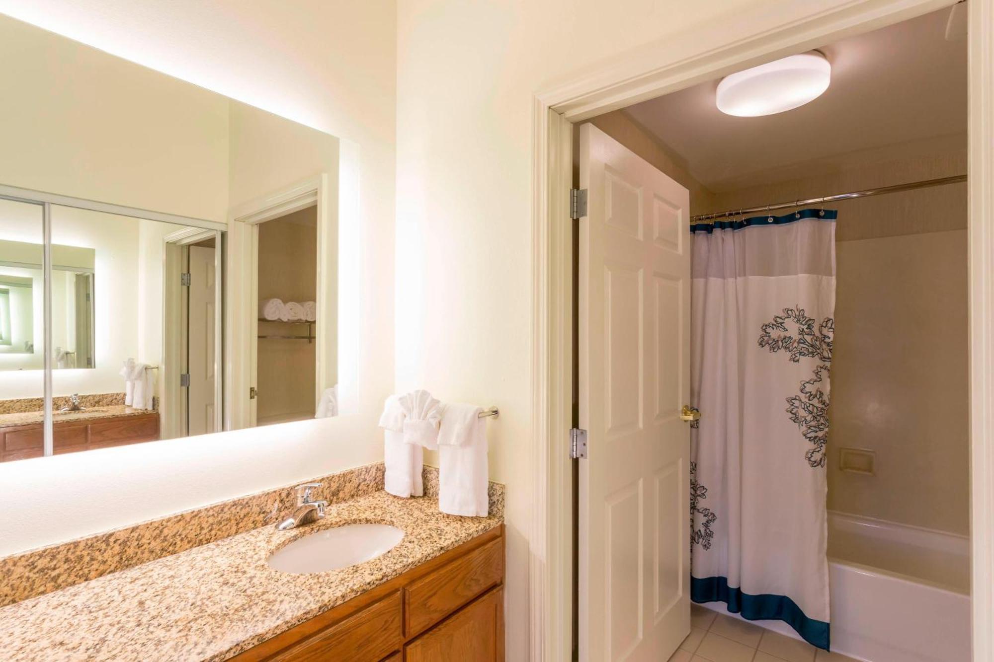 Residence Inn Louisville Northeast Buitenkant foto